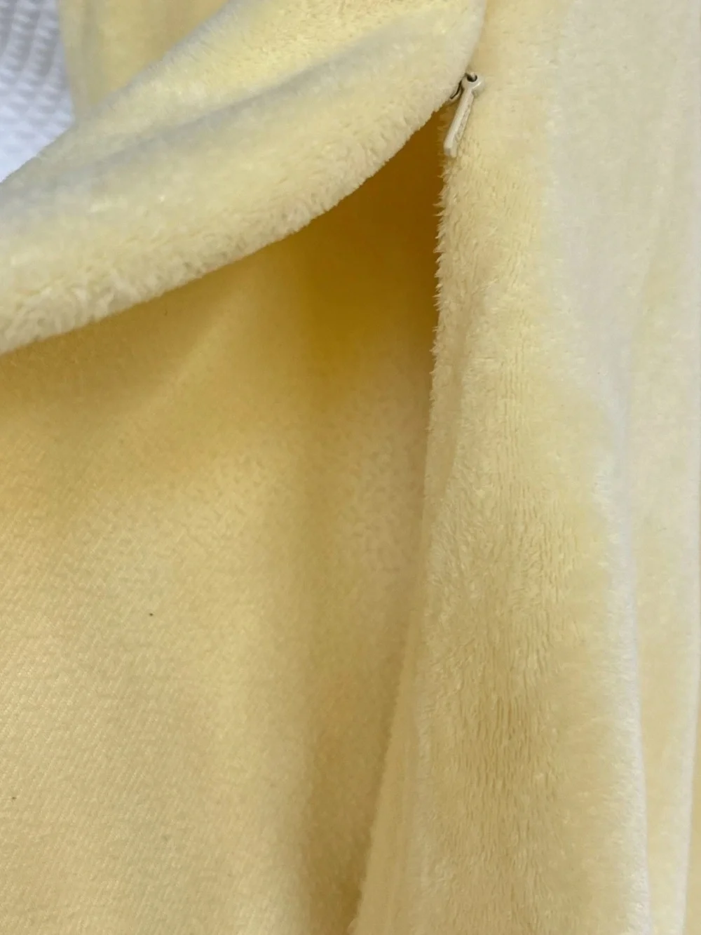 POTTERY BARN KIDS  Toddler 2 Yellow Chamios Duvet Covers AND PBK Down Insert GUC
